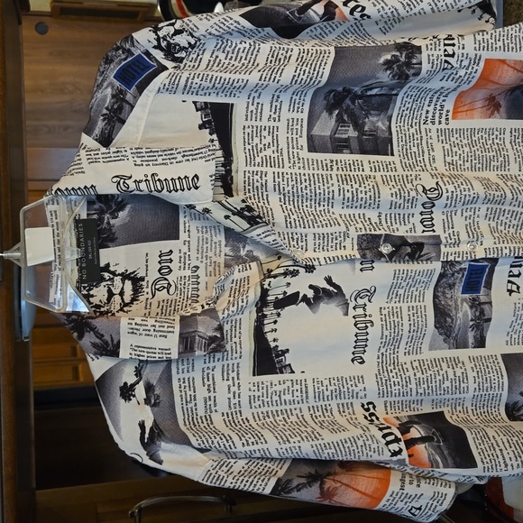 No boundaries  Men's  Newspaper  Shirt - Picture 2 of 4